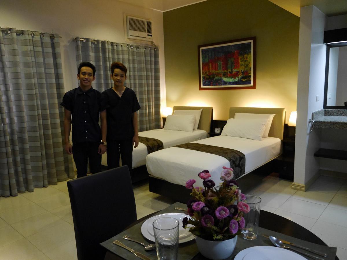 New Manila Suites Bagian luar foto